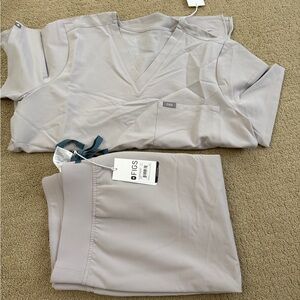 FIGS Scrub Set – Bone